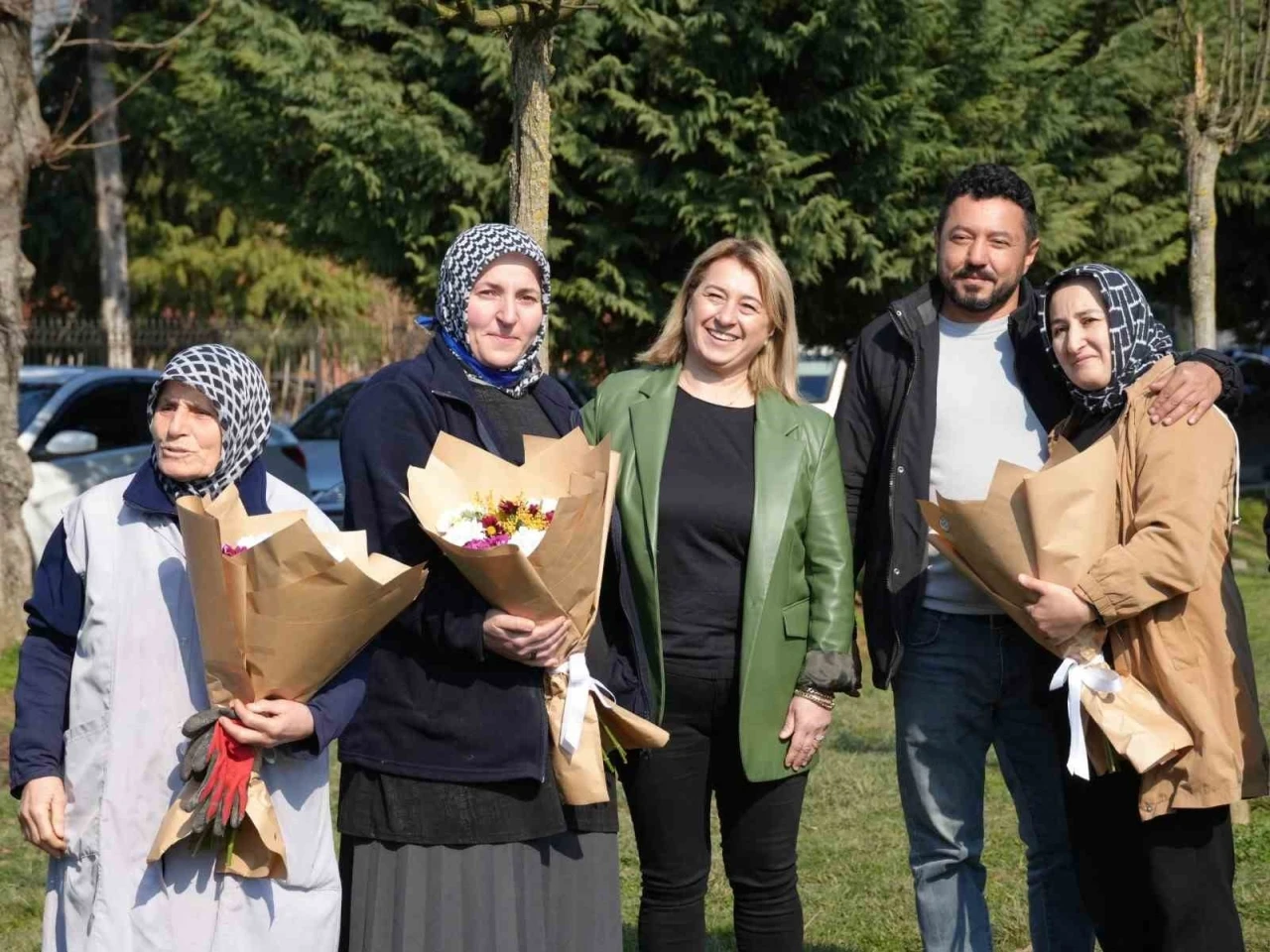 Emekçi kadınları ağlatan kutlama: &quot;Hayatımda hiç tatmadığım bir duyguydu&quot;
