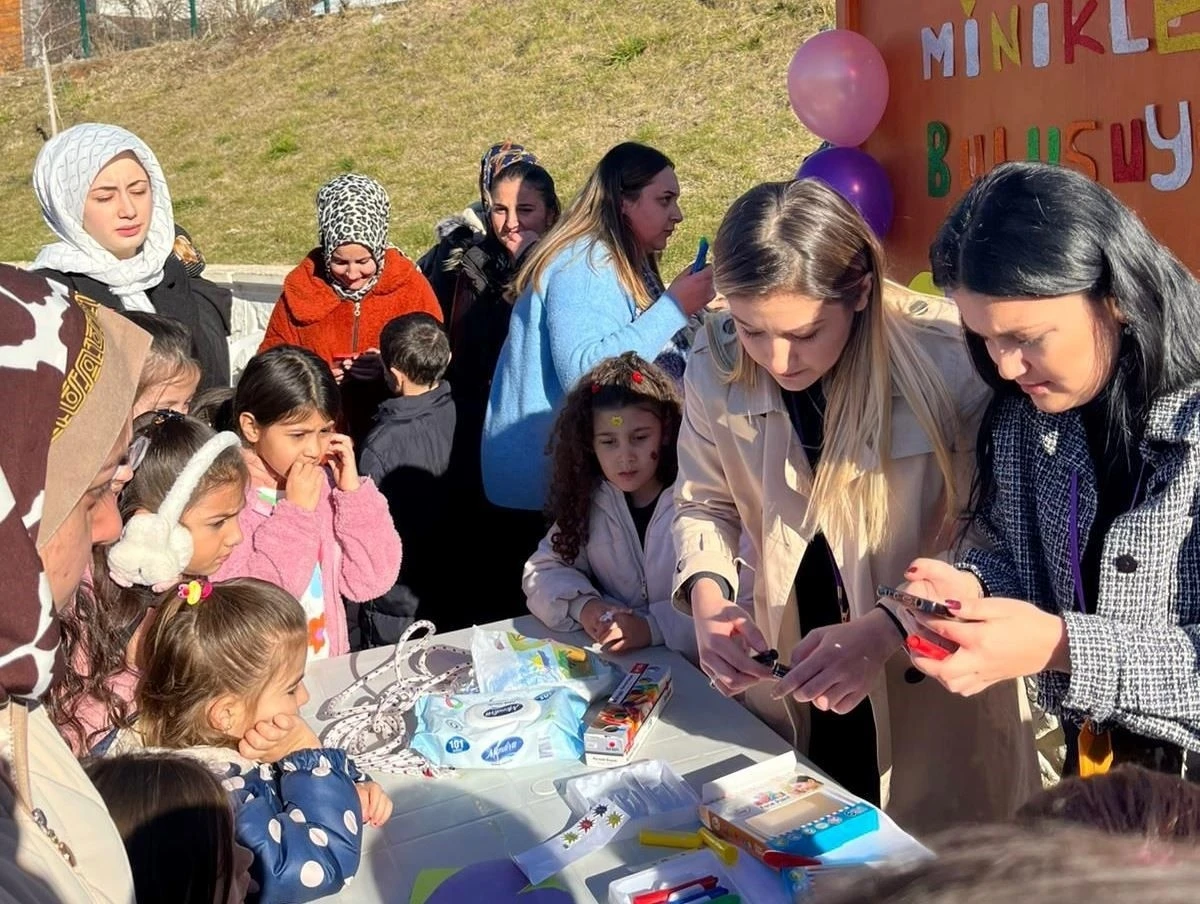 Emet’te Çocuk Şenliği
