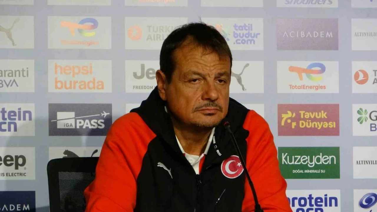 Ergin Ataman: &quot;Tek konsantrasyonumuz Avrupa Şampiyonası bileti elde etmek&quot;
