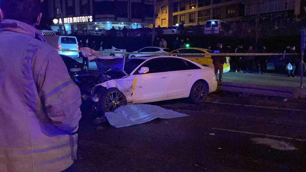 Esenler’de 5 araçlı zincirleme trafik kazası: 1 ölü, 9 yaralı
