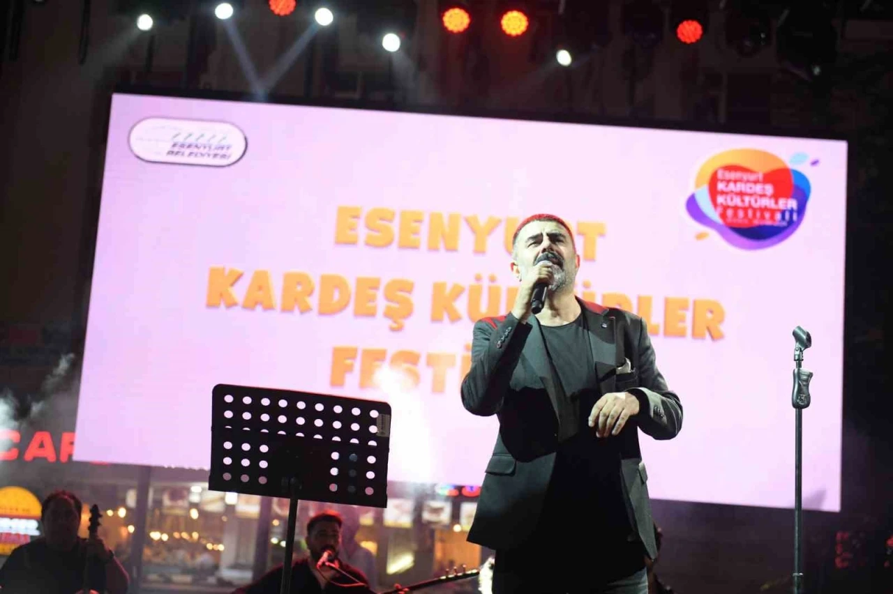 Esenyurt Kardeş Kültürler Festivali’nde İç Anadolu türküleri seslendirildi
