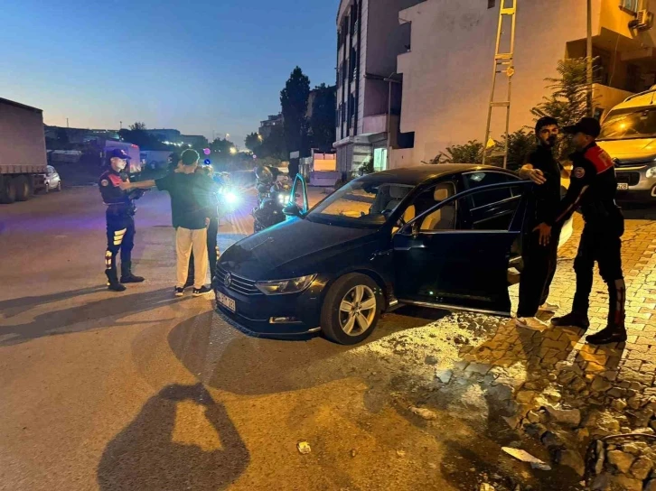 Esenyurt’ta denetim: Aranan şahıslar yakalandı, 1 çalıntı motosiklet ele geçirildi
