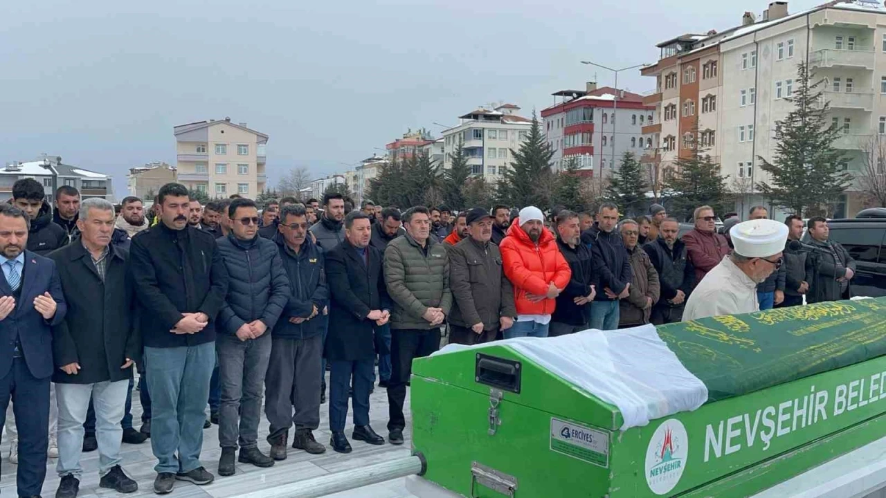 Eski nişanlısı tarafından öldürülen genç kadın toprağa verildi
