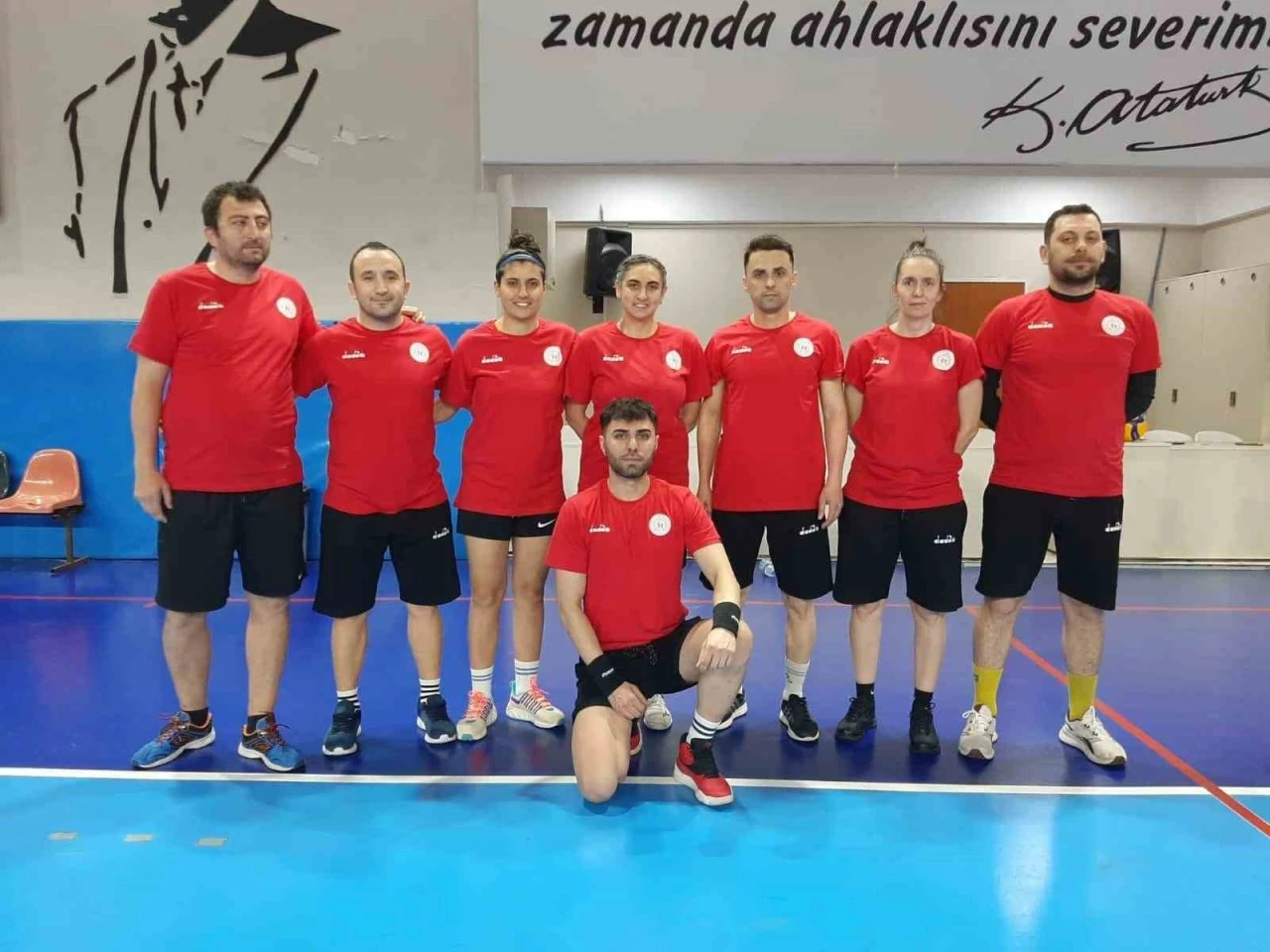 Eskişehir’de Çanakkale Zaferi’nin 110’uncu yılında voleybol müsabakası düzenlendi
