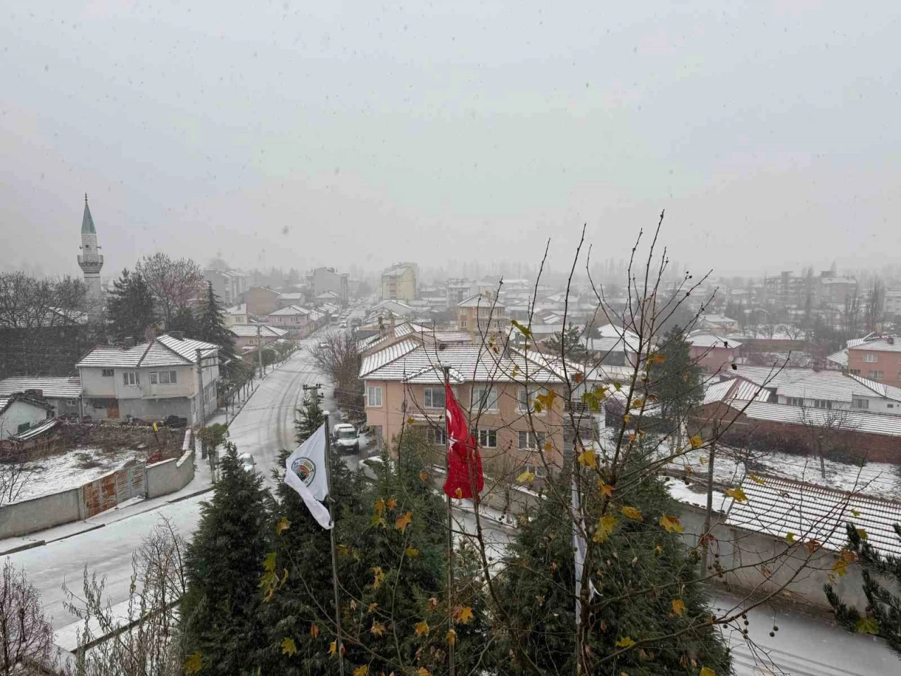 Eskişehir’de kış mevsiminin ilk kar yağışı başladı
