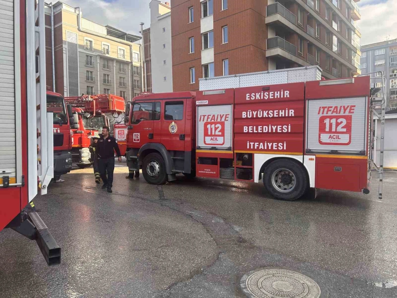 Eskişehir’de otelin kafeteryasında çıkan yangın paniğe neden oldu
