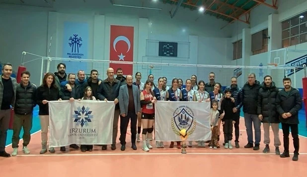 ETÜ spor kulübü kadın voleybol şampiyonasında altın madalyanın sahibi oldu
