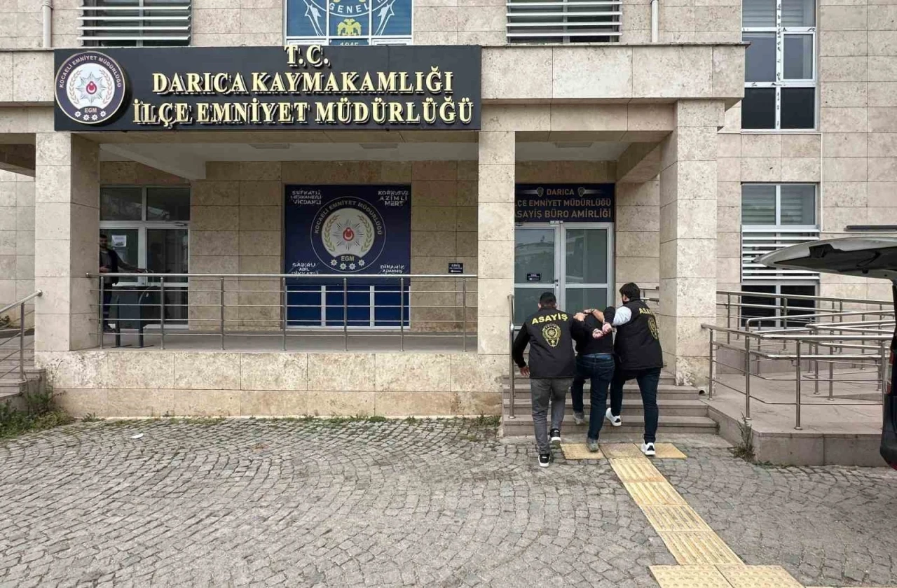 Eylemlerde &quot;Seni emekli olduğunda bulacağım&quot; diyerek polisi tehdit etmişti, yakalandı
