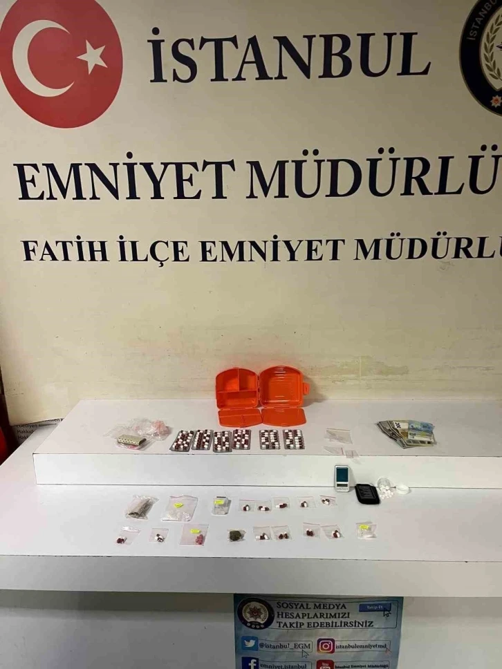 Fatih’te uyuşturucu operasyonları: 4 gözaltı
