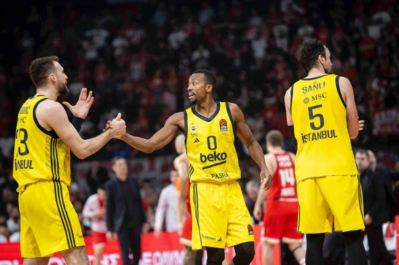 Fenerbahçe Beko, Olympiakos’u devirdi seriyi 5 maça çıkardı
