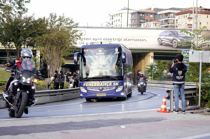 Fenerbahçe, derbi için stada geldi
