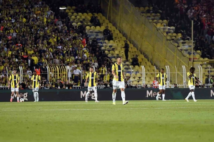 Fenerbahçe’nin 32 maçlık yenilmezlik serisi derbide sona erdi
