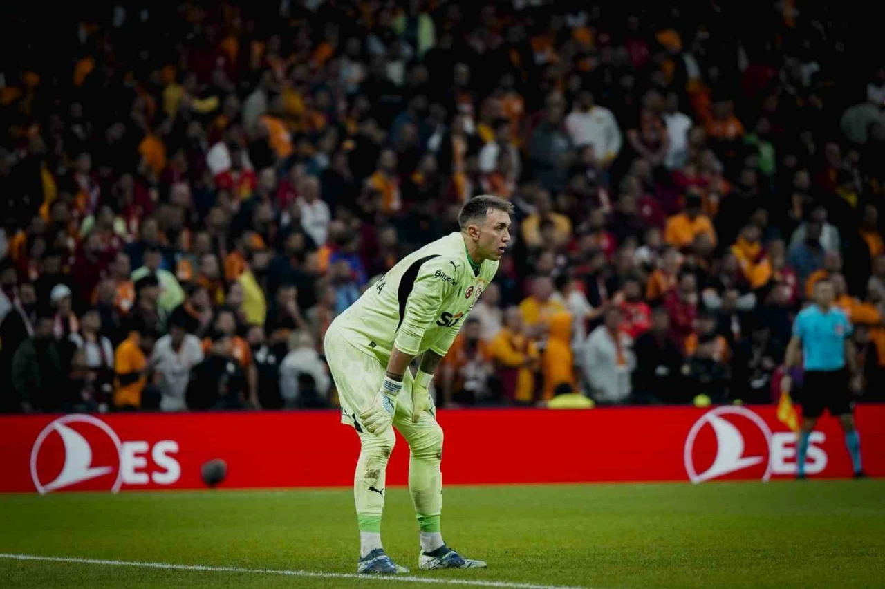 Fernando Muslera rekor için sahada
