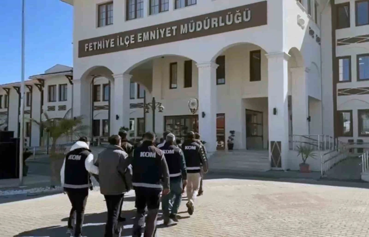 Fethiye’de FETÖ terör örgütünün finans yapılanmasına yönelik operasyonu
