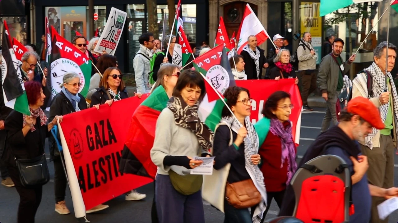 Fransa’da binlerce kişiden Gazze ve Lübnan’a saldıran İsrail’e protesto
