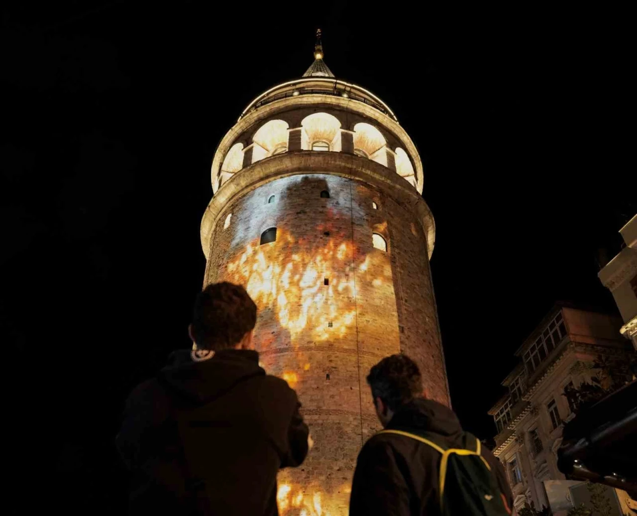 Galata Kulesi’nde "Çanakkale ruhu"
