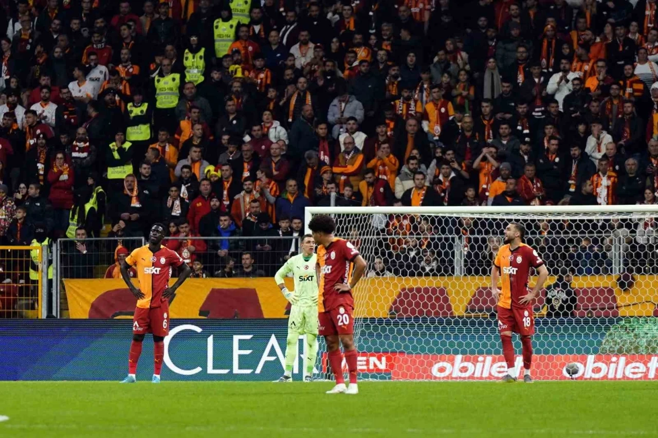 Galatasaray bu sezon ligde 2. kez berabere kaldı
