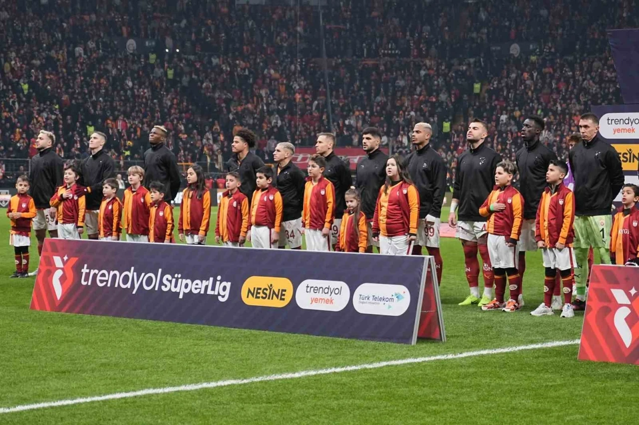 Galatasaray bu sezon ligdeki derbilerde ilk kez puan kaybetti
