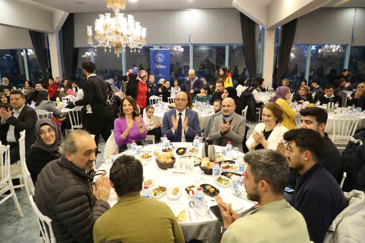 Gaziosmanpaşa’da Dünya Down Sendromu Farkındalık Günü için iftar programı düzenlendi
