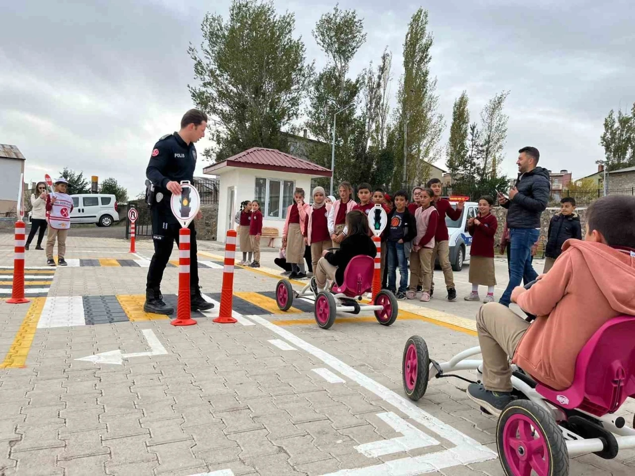 Geleceğin sürücülerine trafik bilinci aşılanıyor
