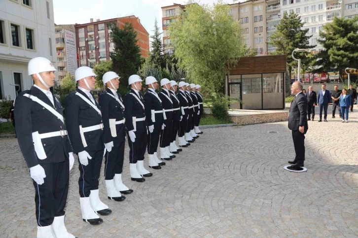 Göreve başlayan Elazığ Valisi Hatipoğlu: ’’Valilik bir yükselme meselesi değil bir yüklenme meselesidir’’
