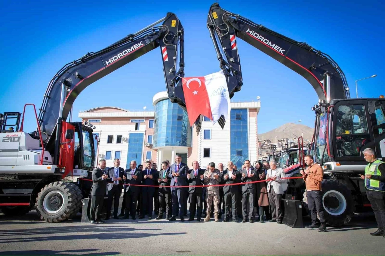 Hakkari İl Özel İdaresi filosuna 11 yeni araç daha ekledi
