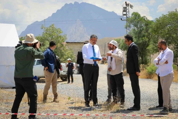 Hakkari Mir Çölemerik Kalesi’nde kazı çalışmaları başladı
