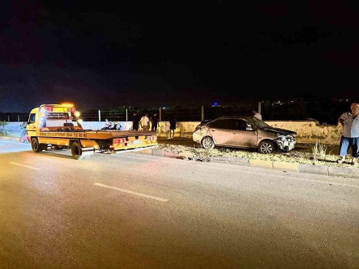 Hatay’da kontrolden çıkan araç takla attı: 1’i ağır 2 yaralı
