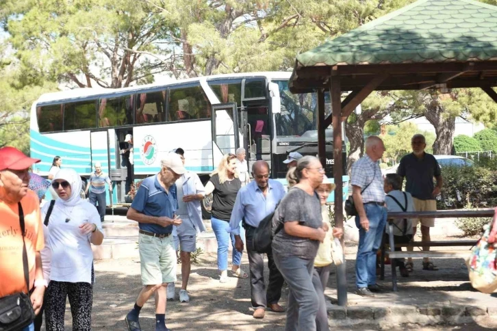 Huzurevi sakinleri Sarısu’da piknik yaptı
