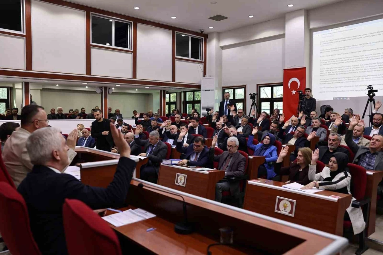 İki büyük tesis için meclis kararı: &quot;Sakarya raylı sisteme kavuşacak&quot;
