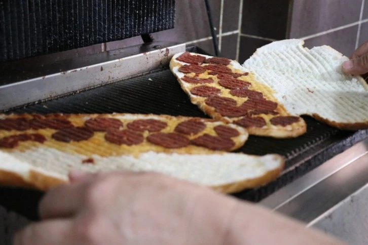 İnovatif Tost Kampanyası: Yarım Tost Parasıyla İki Katı Tost