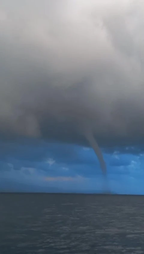 İskenderun körfezinde hortum
