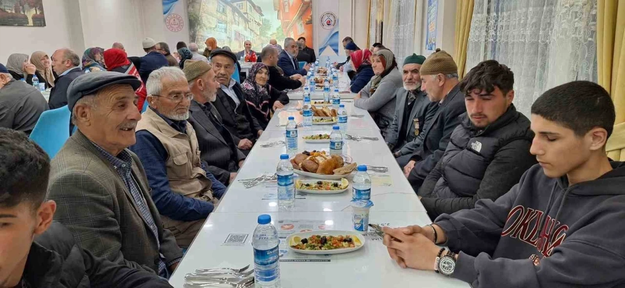 İskilip’te şehit yakınları ve gaziler iftar yemeğinde buluştu
