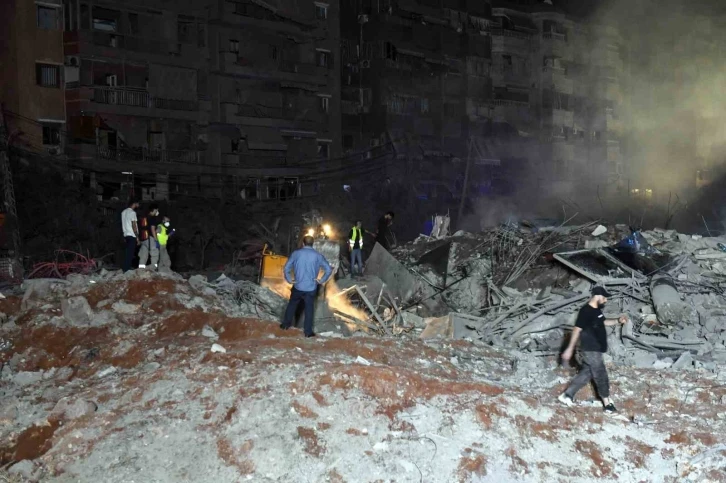 İsrail, Beyrut başta olmak üzere gece boyu Lübnan’ı vurdu
