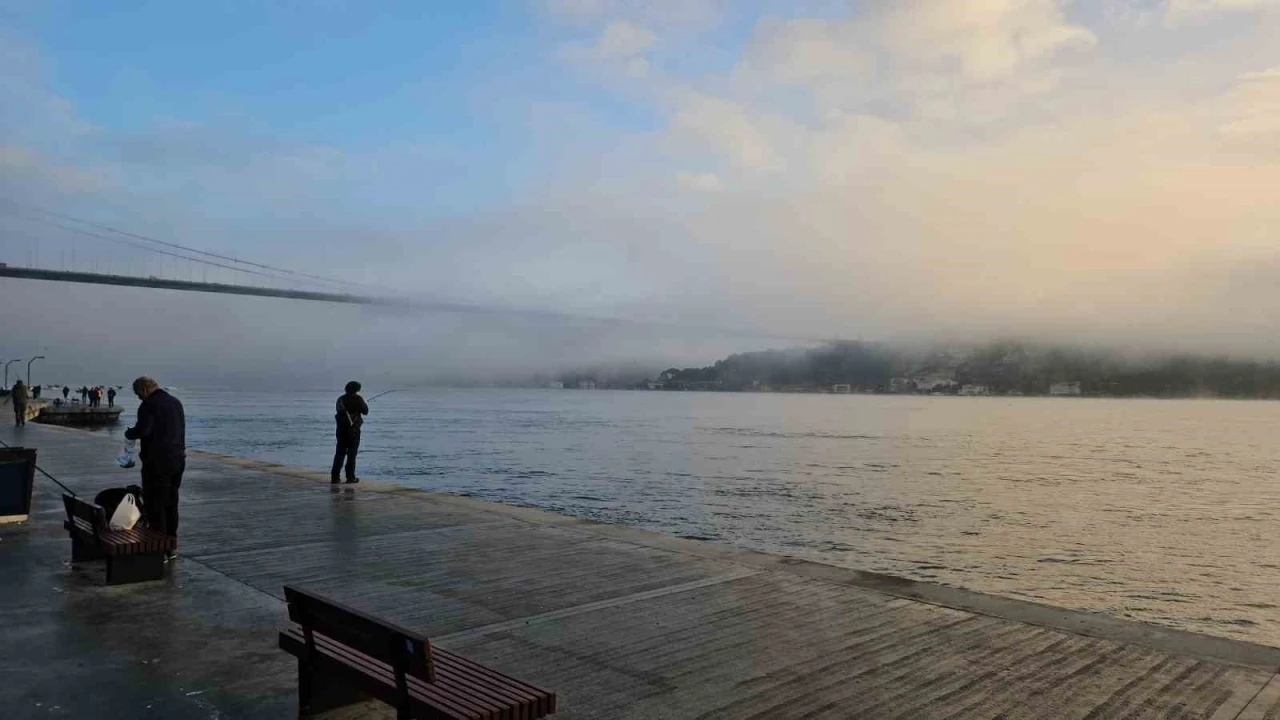 İstanbul’da boğaz ulaşımına sis engeli
