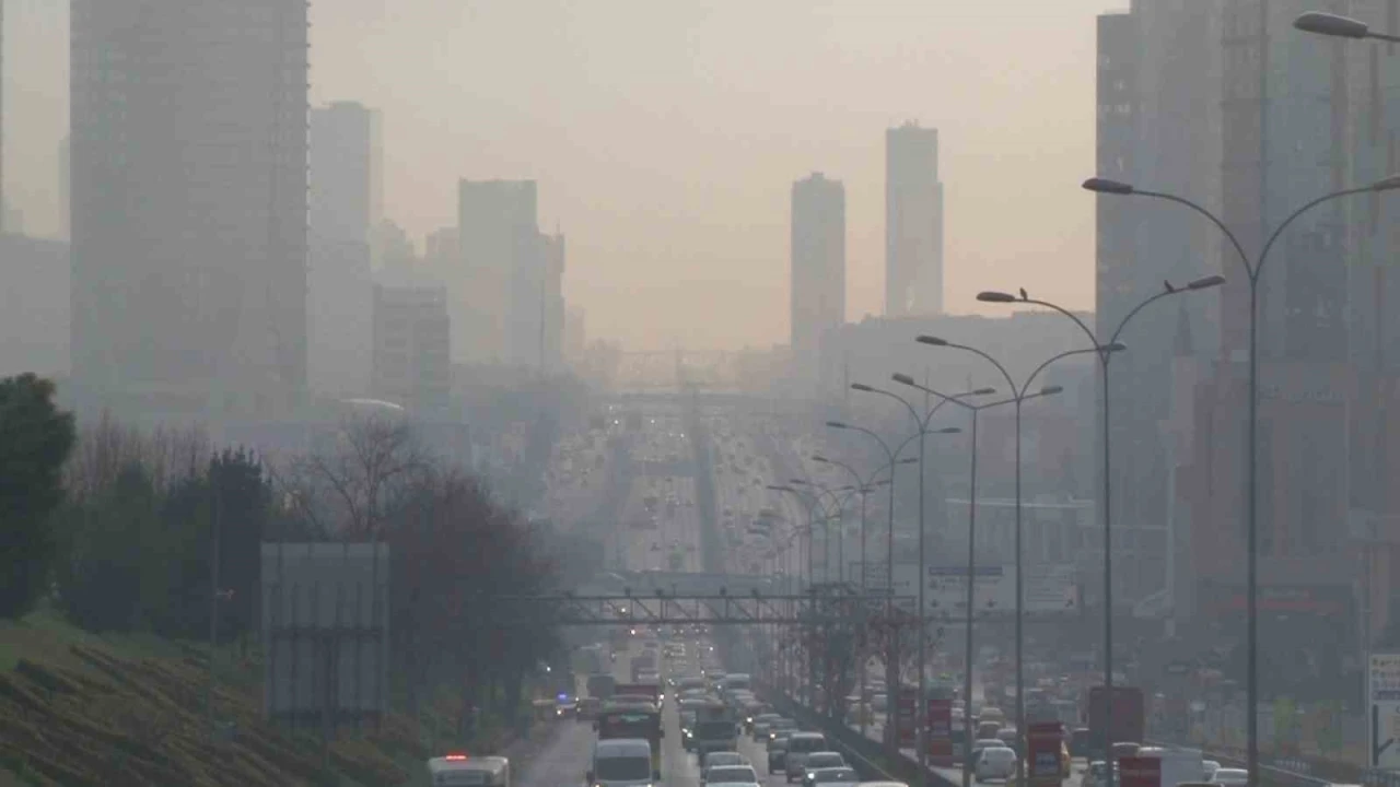 İstanbul’da hava kirliliği sis ve pusa neden oldu
