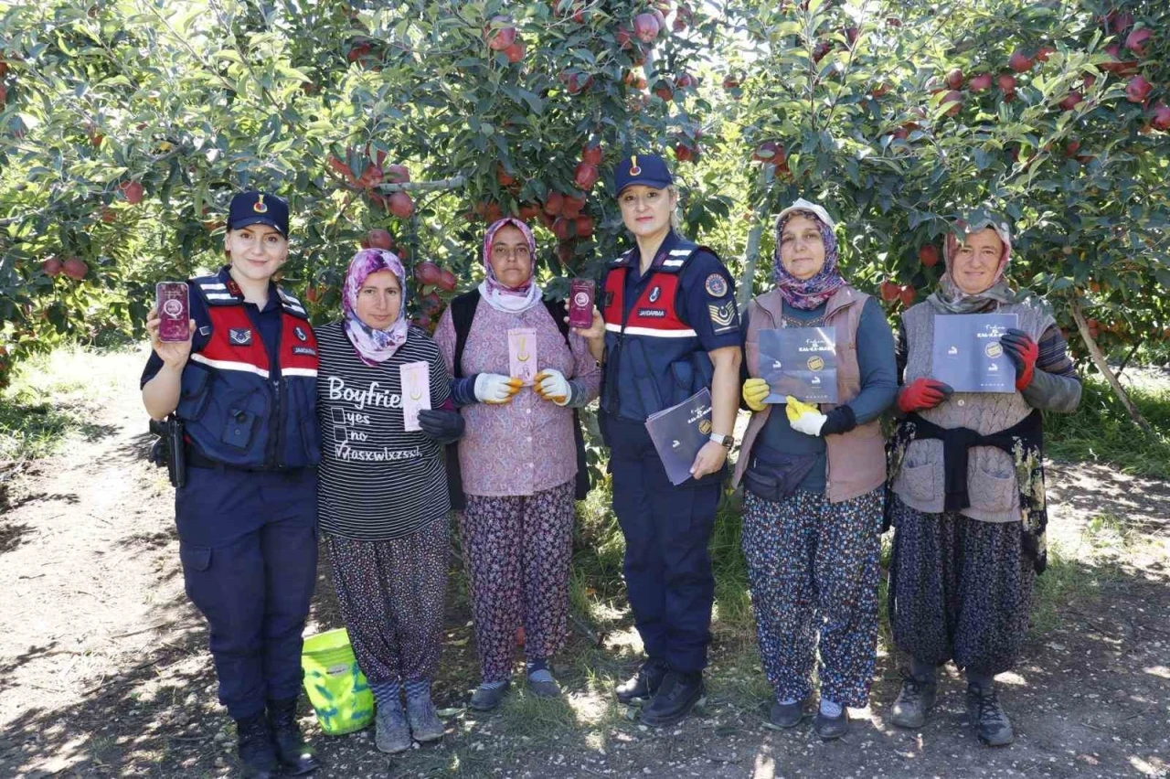 Jandarma ekipleri işçilere yönelik farkındalık eğitimi gerçekleştirdi
