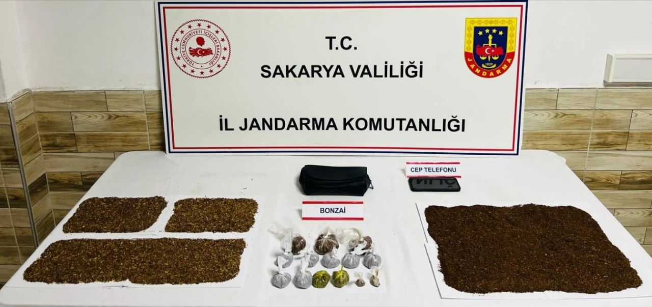 Jandarma uyuşturucuya geçit vermiyor: 2 tutuklama
