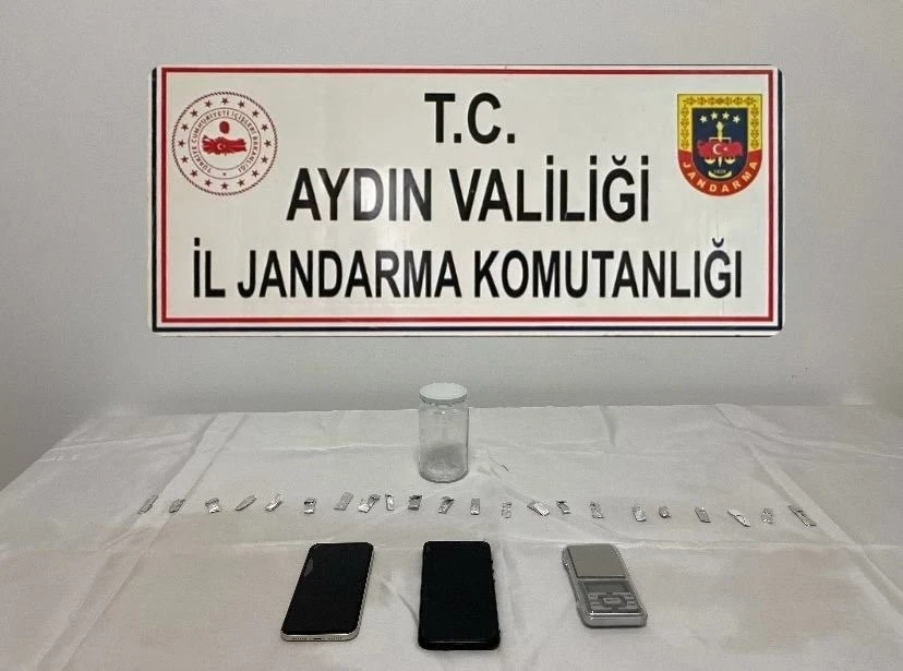 Jandarma uyuşturucuya geçit vermiyor
