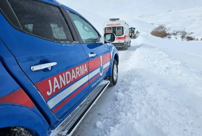 Jandarmadan uzanan şefkat eli
