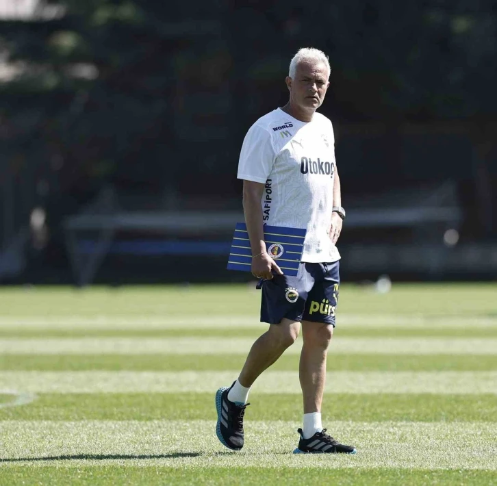Jose Mourinho: &quot;Transfer döneminde doğru şeyleri, akıllı bir şekilde yapmak istiyoruz&quot;

