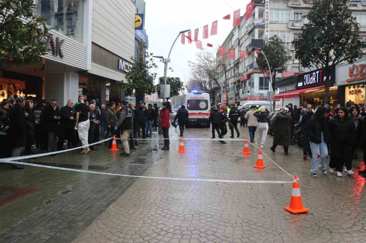 ’Kalp krizi’ geçiren cansız mankeni görünce hayrete düştüler
