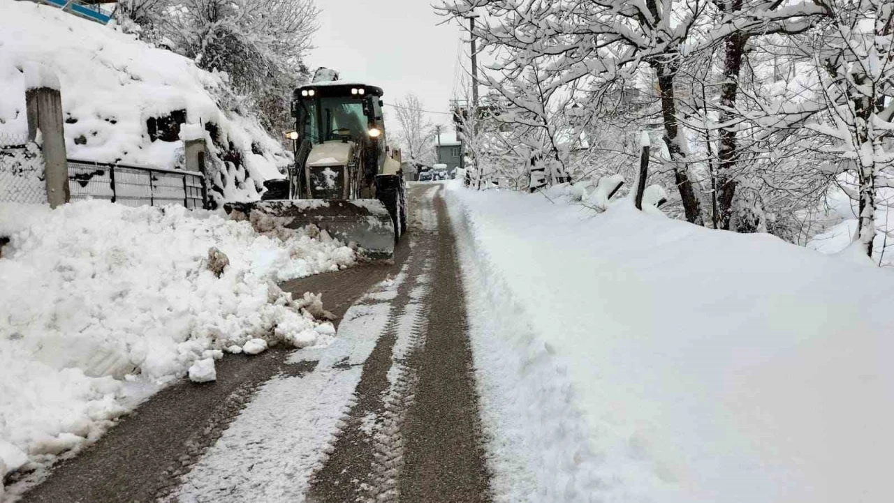 Kapalı 109 köy yolundan 104’ü açıldı
