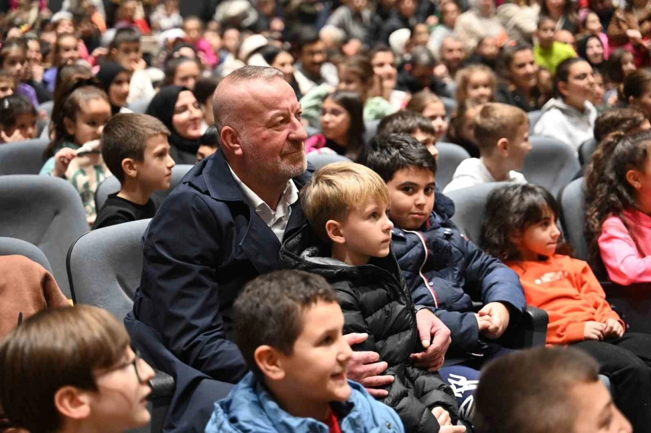 Karacabey Belediyesi’nden çocuklara unutulmaz yarıl yıl tatili
