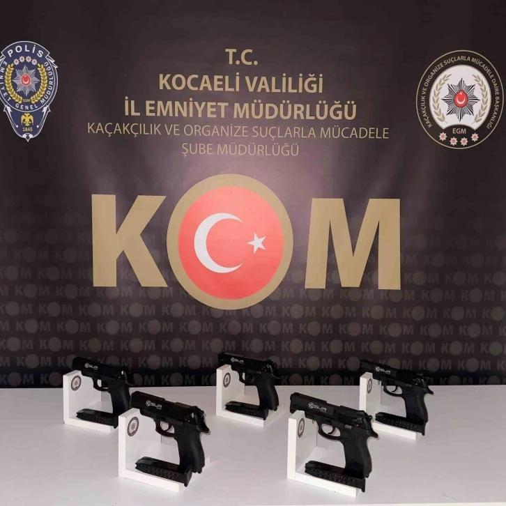 Kargo ile kaçak silah sevkiyatına polis engeli
