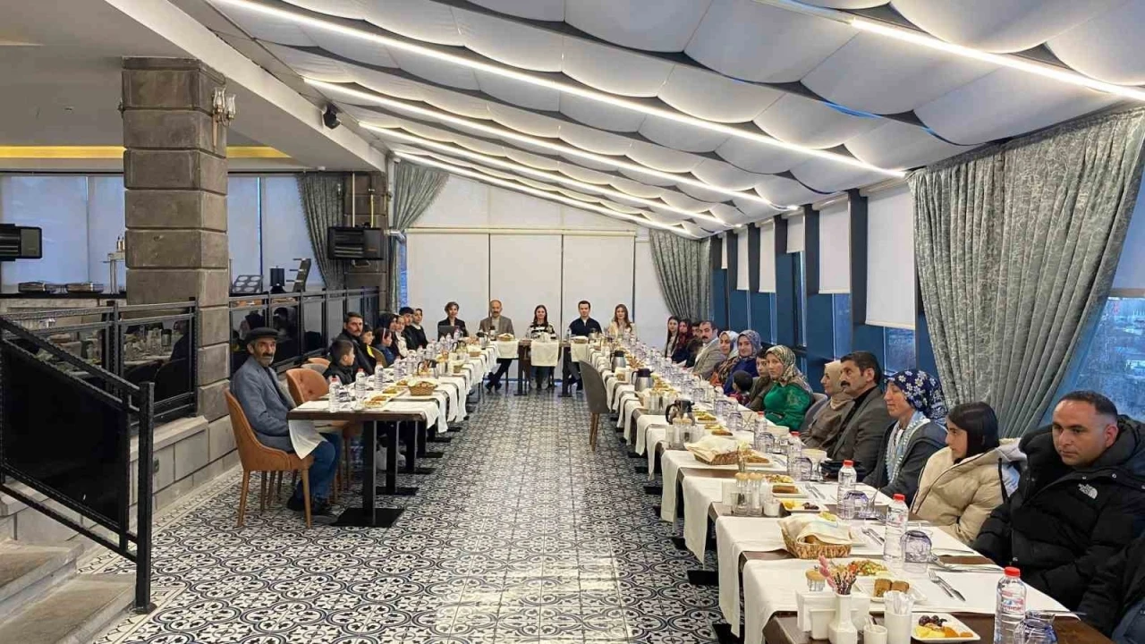 Kars’ta anlamlı iftar buluşması
