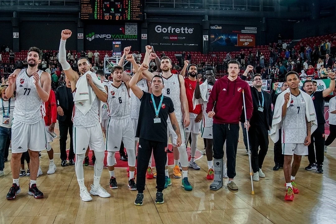 Karşıyaka Basketbol, iç sahada kayıpsız ilerliyor
