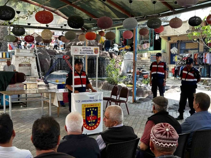 Kaş’ta ‘Mutluluğa kurşun sıkma, geleceğini karartma’ projesi başladı
