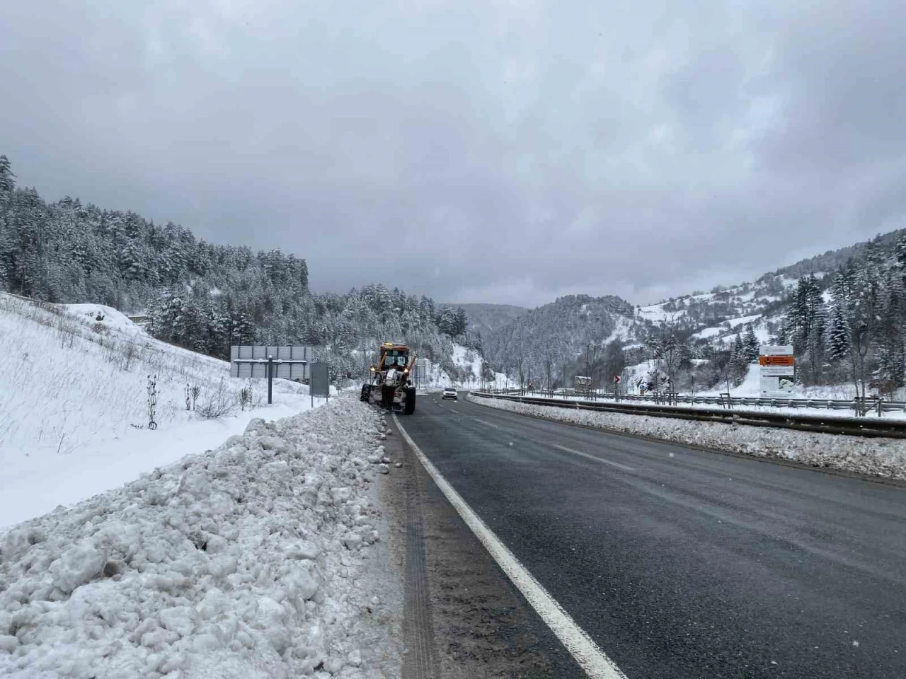 Kastamonu’da 526 köy yolu ulaşıma kapandı
