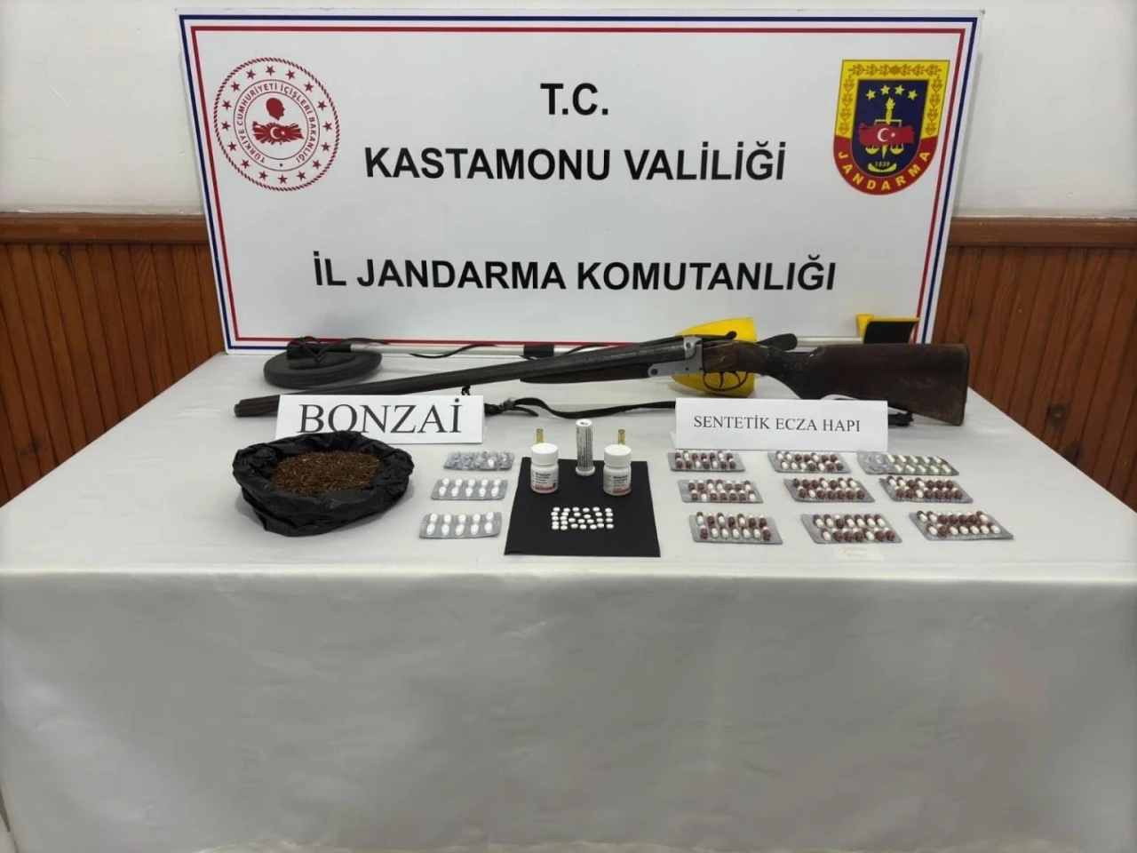 Kastamonu’da uyuşturucu ile yakalanan şüpheli şahıs tutuklandı
